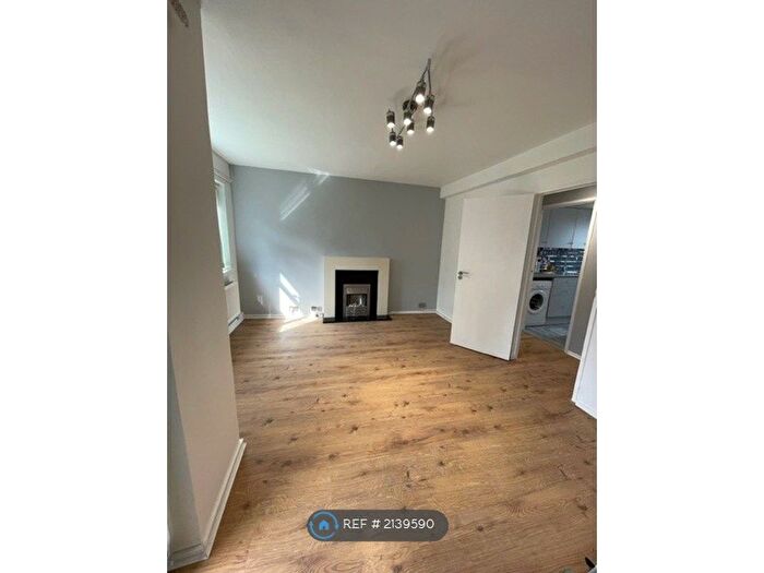 2 Bedroom Flat To Rent In Kings Drive, Brent, Wembley, HA9