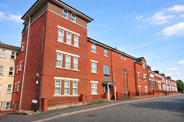 2 Bedroom Flat To Rent In Redcross Place, Swindon, SN1