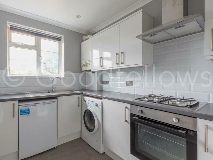 2 Bedroom Apartment To Rent In Central Gardens, Morden, SM4