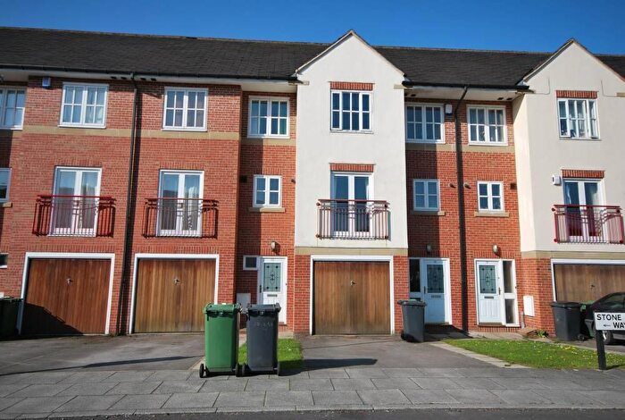 3 Bedroom Town House To Rent In Stone Mill Way, Meanwood, LS6