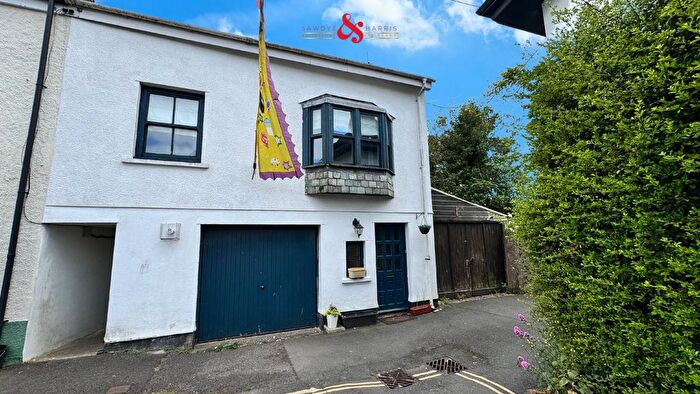 4 Bedroom End Of Terrace House For Sale In Fore Street, Moretonhampstead, Newton Abbot, TQ13