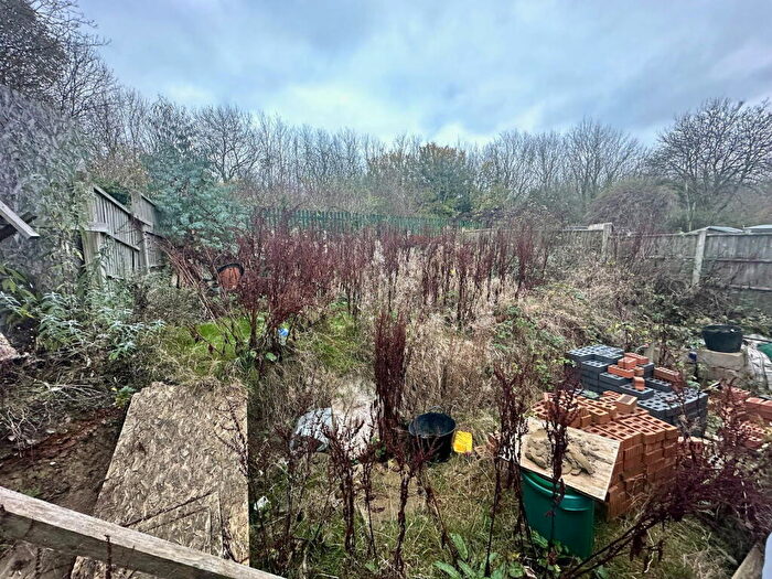 2 Bedroom End Of Terrace House For Sale In Lime Road, Dudley, DY3