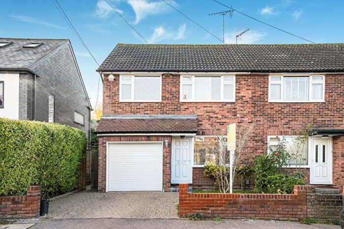 3 Bedroom Semi Detached House To Rent In Kingcroft Road, Harpenden, AL5