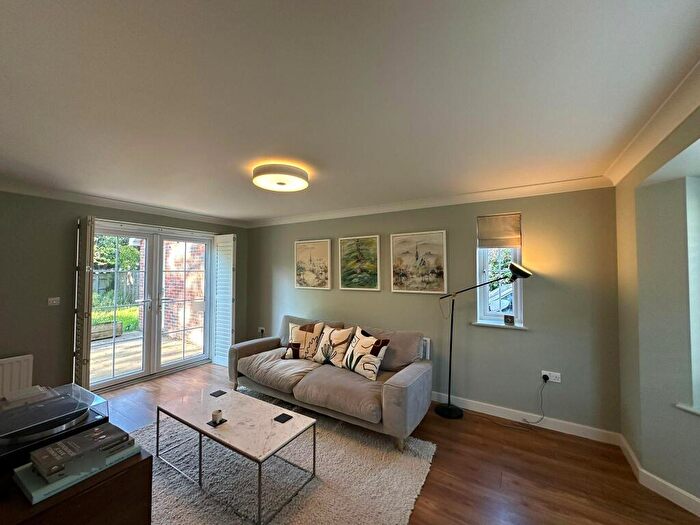 3 Bedroom Detached House To Rent In Amersham, London, HP7
