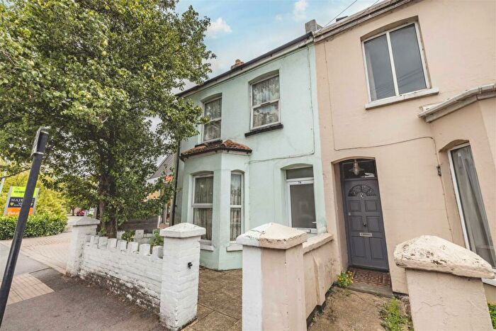 3 Bedroom House For Sale In Arthur Road, Windsor, SL4