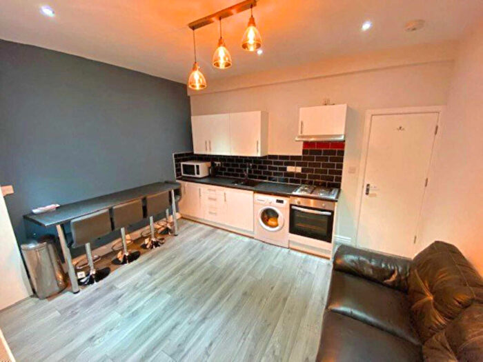 4 Bedroom House To Rent In Romney Street, Salford, M6