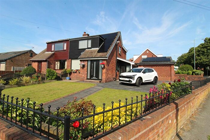3 Bedroom Semi-Detached House For Sale In Scot Lane, Blackrod, Bolton, BL6