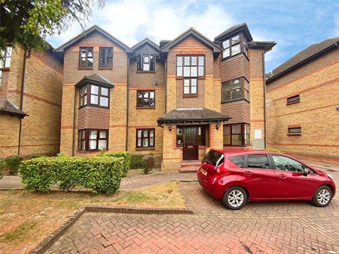 1 Bedroom Flat For Sale In Cedar Road, Sutton, SM2