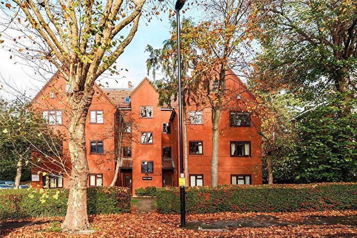 1 Bedroom Flat For Sale In Castlebar Park, Ealing, W5