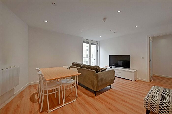 2 Bedroom Flat To Rent In Lewins Mead, Bristol, Somerset, BS1