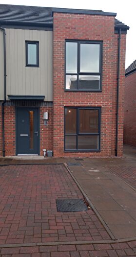 2 Bedroom Semi-Detached House To Rent In Fishermans Walk, Telford, TF3