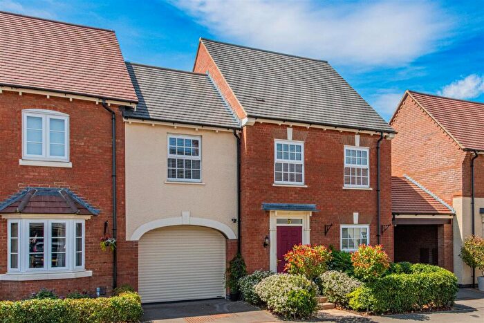 3 Bedroom House For Sale In Harvest Road, Market Harborough, LE16