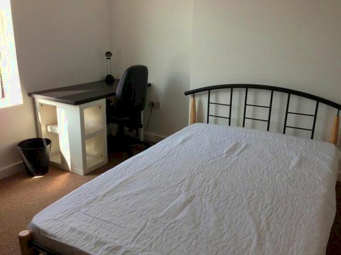 5 Bedroom Terraced House To Rent In Sherwood House, Lace Street, Nottingham, Nottinghamshire, NG7
