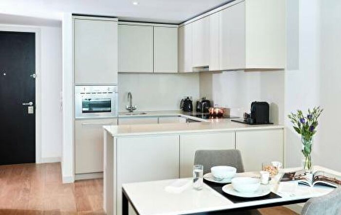 1 Bedroom Serviced Apartments For Sale In City Suites, Chapel Street, Salford, M3