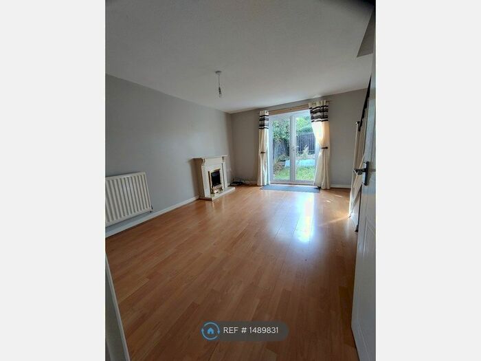 2 Bedroom Terraced House To Rent In Pavilion Court, Dewsbury, WF12