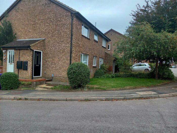 1 Bedroom Terraced House To Rent In Campbell Close, Hitchin, SG4