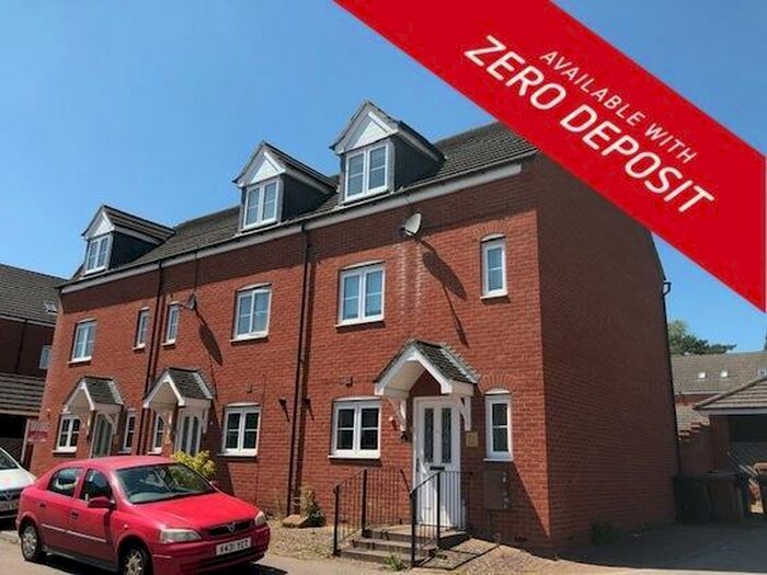 3 Bedroom House To Rent In Jack English Close, Northampton, NN5