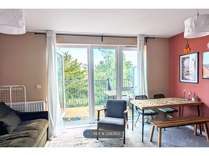 2 Bedroom Flat To Rent In Chorus House, London, NW2