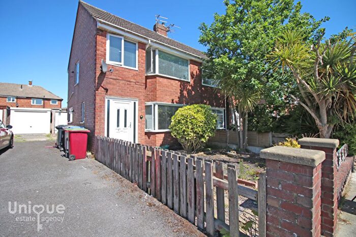 3 Bedroom Semi-Detached House For Sale In Hastings Avenue, Bispham, Blackpool, FY2