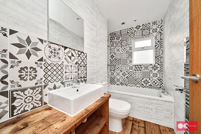 2 Bedroom Maisonette To Rent In Seymour Road, London, E10