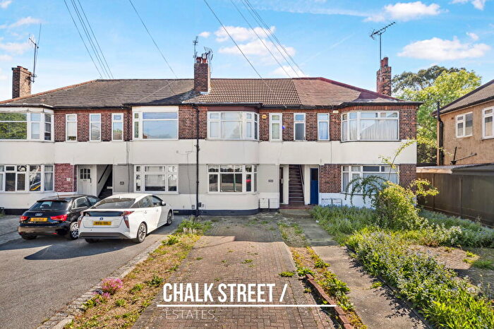 2 Bedroom Maisonette For Sale In Upper Brentwood Road, Gidea Park, RM2