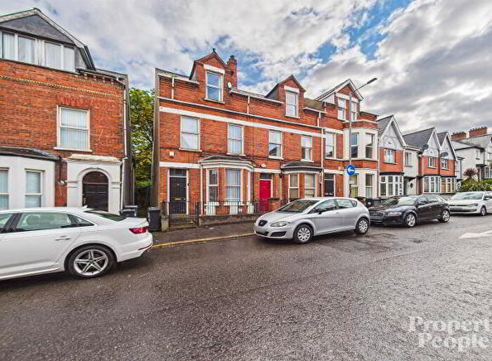 3 Bedroom Apartmentses For Sale In Malone Avenue, Belfast, BT9