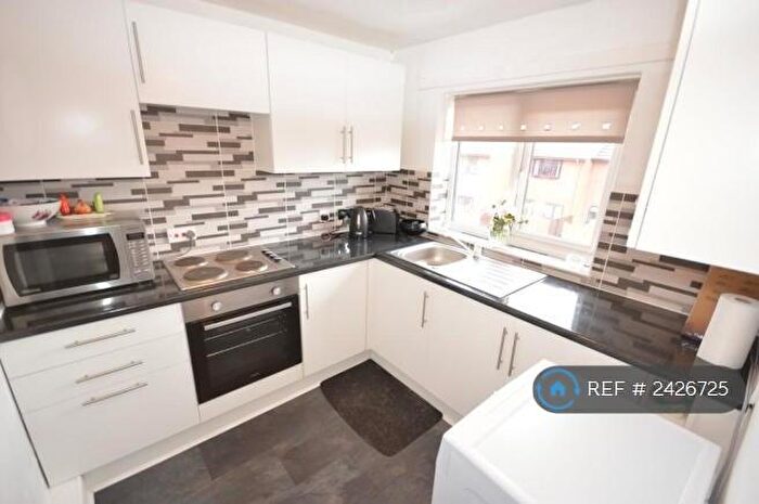 2 Bedroom Flat To Rent In Preston Old Road, Blackpool, FY3