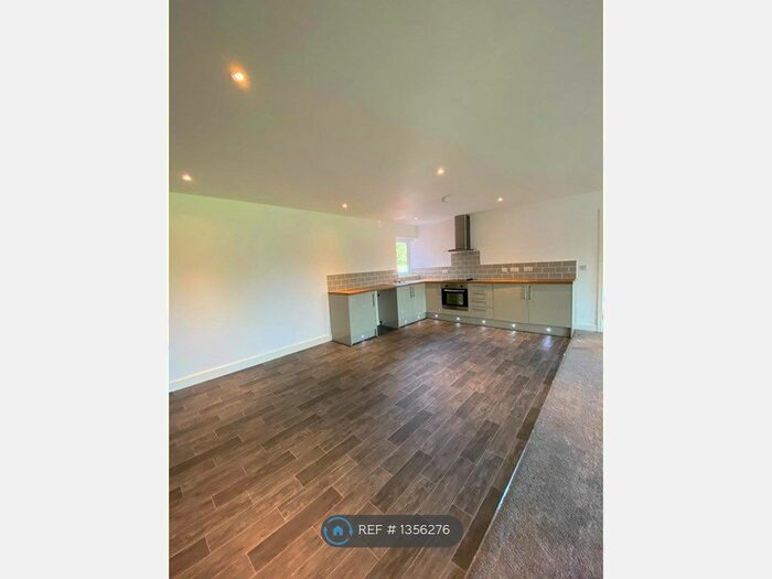 2 Bedroom Flat To Rent In Canklow Road, Rotherham, S60