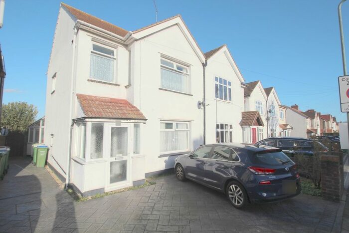 3 Bedroom Semi-Detached House To Rent In Tidford Road, Welling, DA16