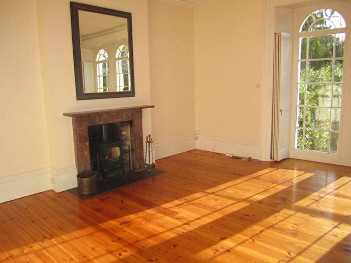 2 Bedroom Flat To Rent In Victoria Park Road, St. Leonards, Exeter, EX2