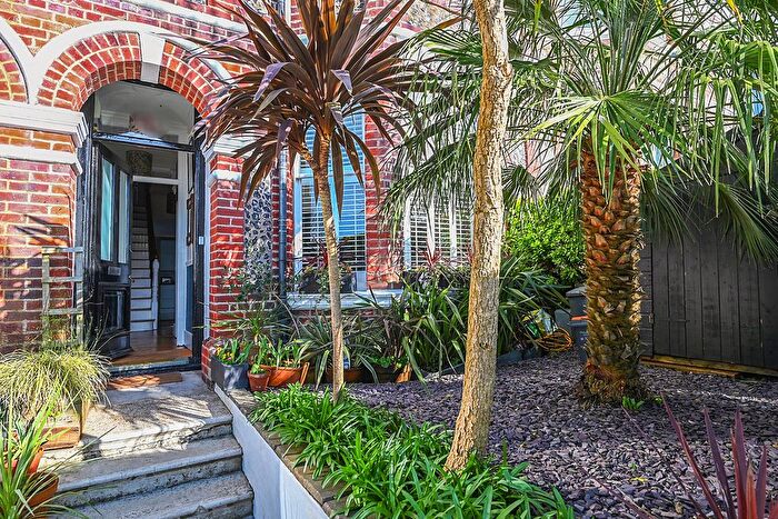 4 Bedroom Terraced House For Sale In Queens Park Terrace, Brighton, BN2