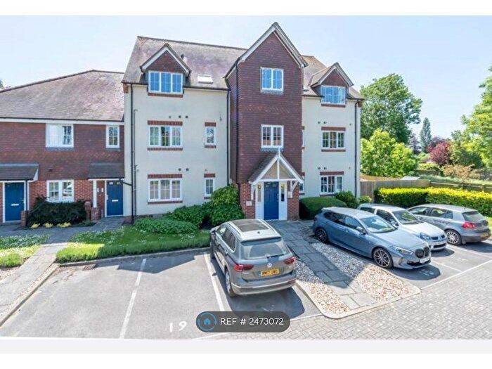 2 Bedroom Flat To Rent In Tilemakers Close, Westhampnett, Chichester, PO18