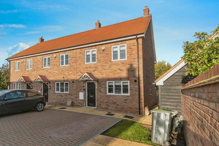 2 Bedroom End Of Terrace House For Sale In Hanscombe End Road, Shillington, Hitchin, Bedfordshire, SG5