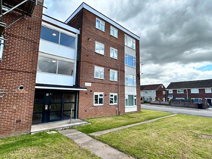 2 Bedroom Apartment For Sale In Maple Grove, Conisbrough, Doncaster, DN12