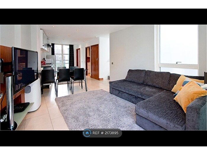 3 Bedroom Flat To Rent In Marylebone, London, NW1