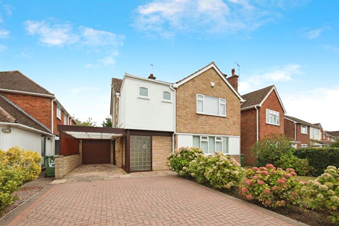 3 Bedroom Detached House For Sale In Dockers Close, Balsall Common, Coventry, CV7