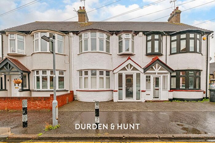 3 Bedroom Terraced House For Sale In Marguerite Drive, Leigh-On-Sea, SS9