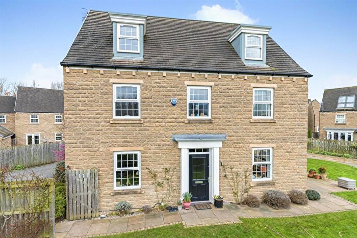 5 Bedroom Detached House For Sale In Mill Walk, Otley, LS21