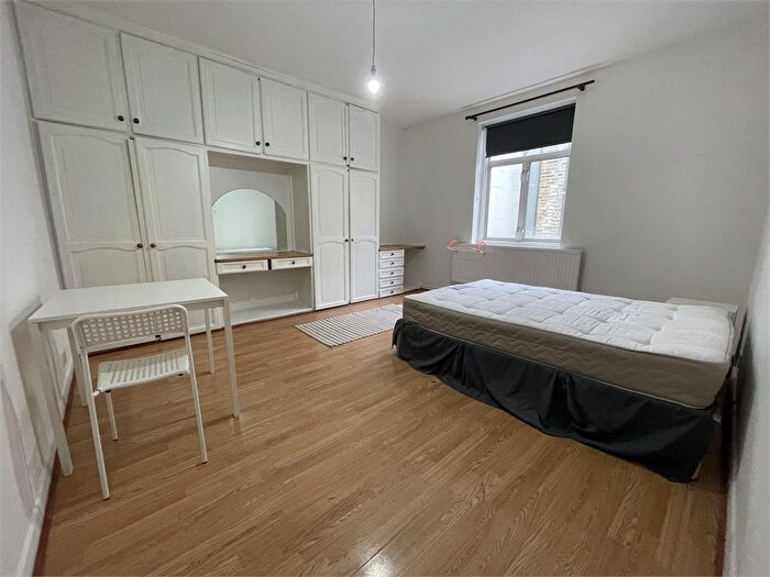 5 Bedroom Flat To Rent In Peckham High Street, Peckham, London, SE15