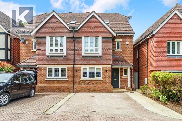 4 Bedroom Semi Detached House For Sale In Poplar Close, Epsom, KT17