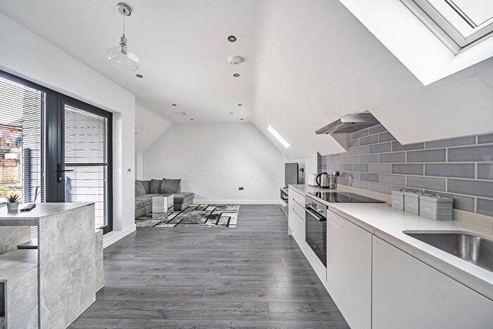 1 Bedroom Maisonette To Rent In Elm Park, Stanmore, HA7