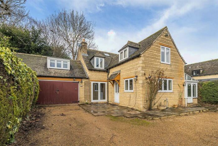 4 Bedroom House For Sale In Riverside Spinney, Wansford, Peterborough, PE8