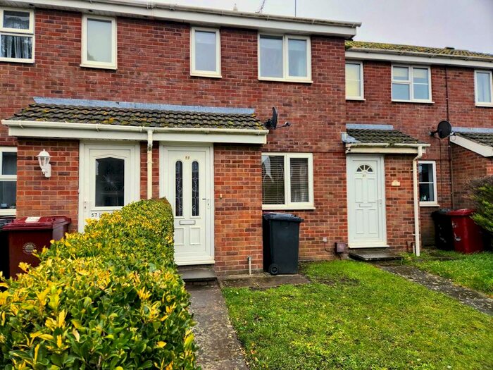 2 Bedroom Property To Rent In Chatsworth Road, Chichester, PO19