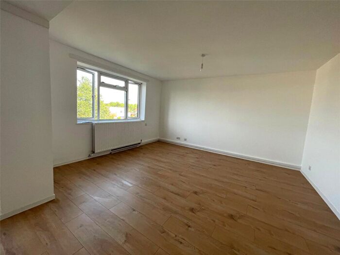 2 Bedroom Apartment To Rent In Woodcote Road, Wallington, SM6