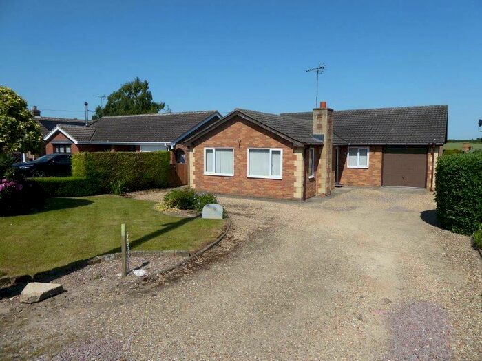 3 Bedroom Detached Bungalow To Rent In Six House Bank, West Pinchbeck, PE11