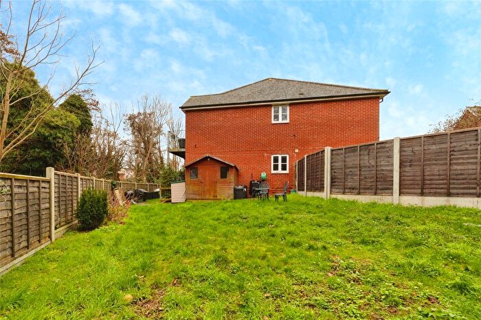 3 Bedroom End Of Terrace House For Sale In Scarletts Road, Colchester, Essex, CO1