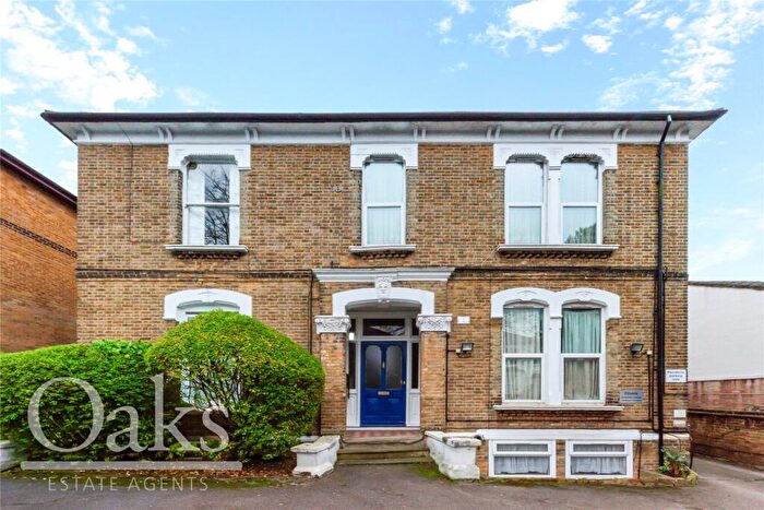 2 Bedroom Apartment For Sale In Selhurst Road, South Norwood, SE25