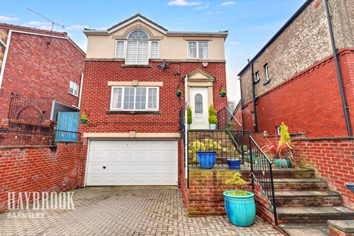 4 Bedroom Detached House For Sale In Allendale Road, Barnsley, S75