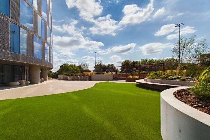 2 Bedroom Flat To Rent In Silvercroft Street, Manchester, M15