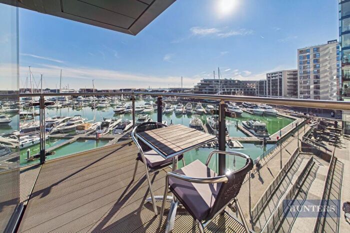 2 Bedroom Flat To Rent In The Blake Building, Admirals Quay Ocean Way, Southampton, SO14